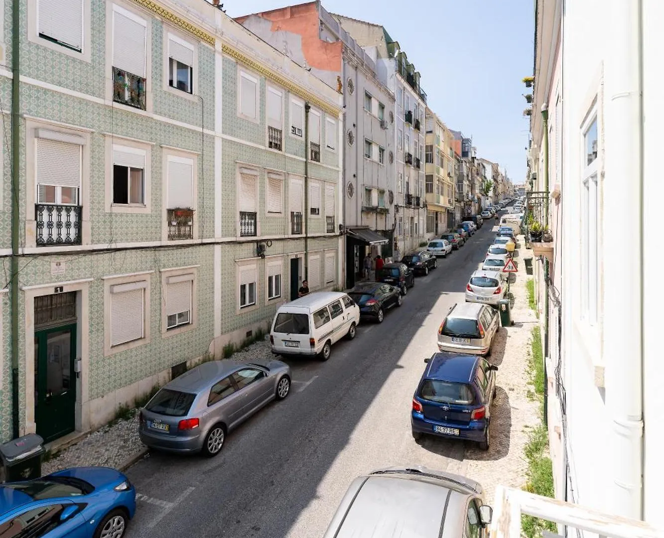 Sunny Lisbon Apartments By Soulplaces
