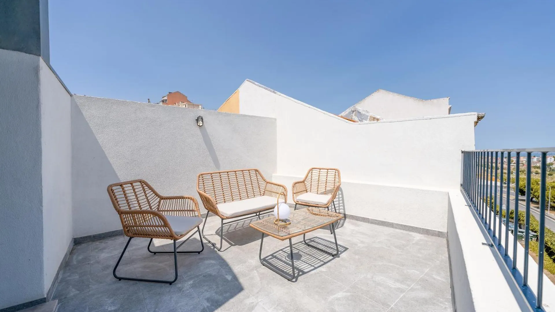 Sunny Lisbon Apartments By Soulplaces 0*,  Portugal