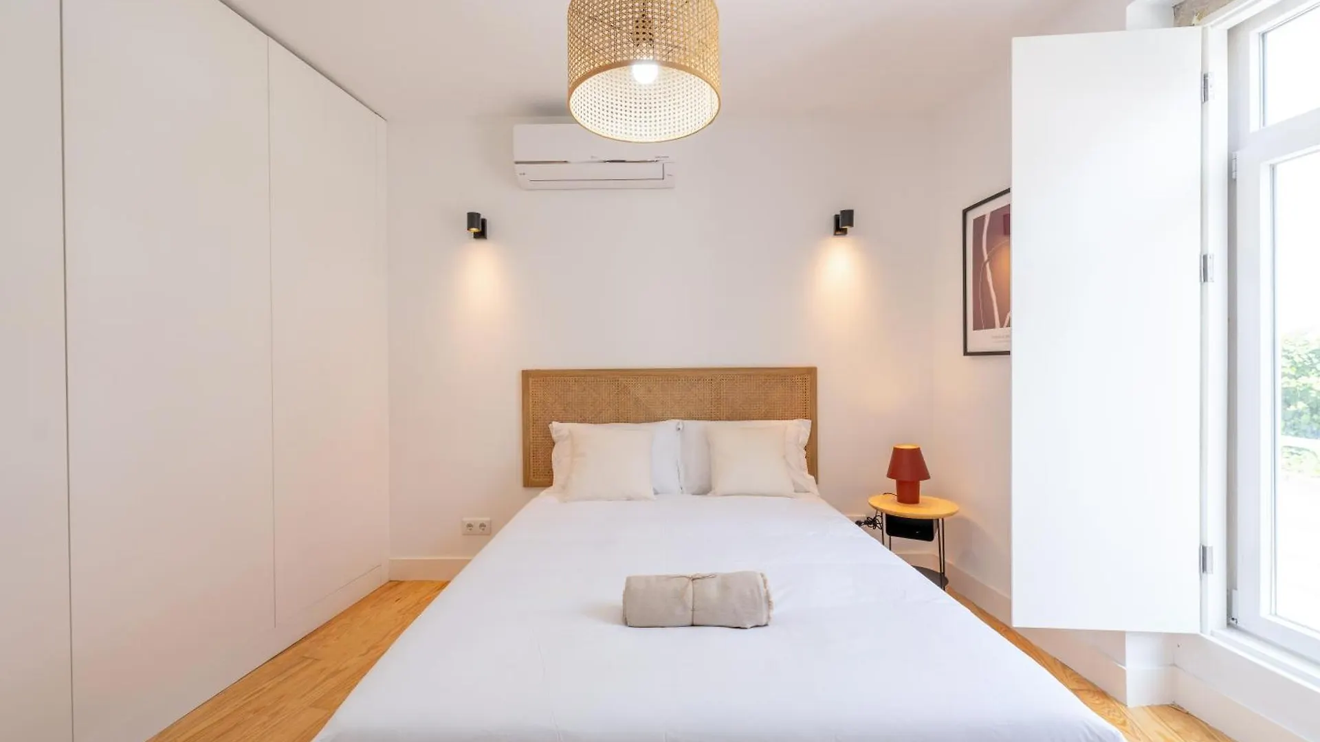 Sunny Lisbon Apartments By Soulplaces 0*,  Portugal