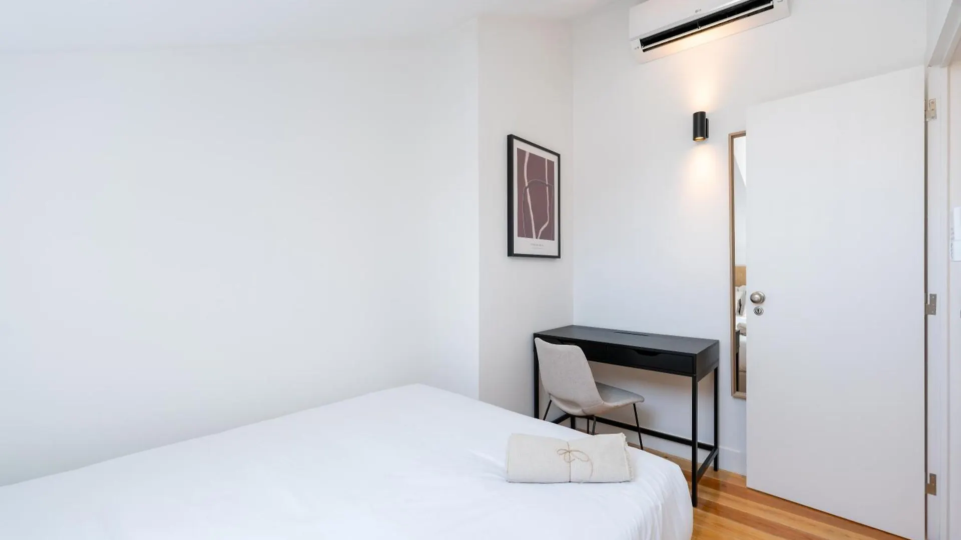 Sunny Lisbon Apartments By Soulplaces 0*,  Portugal