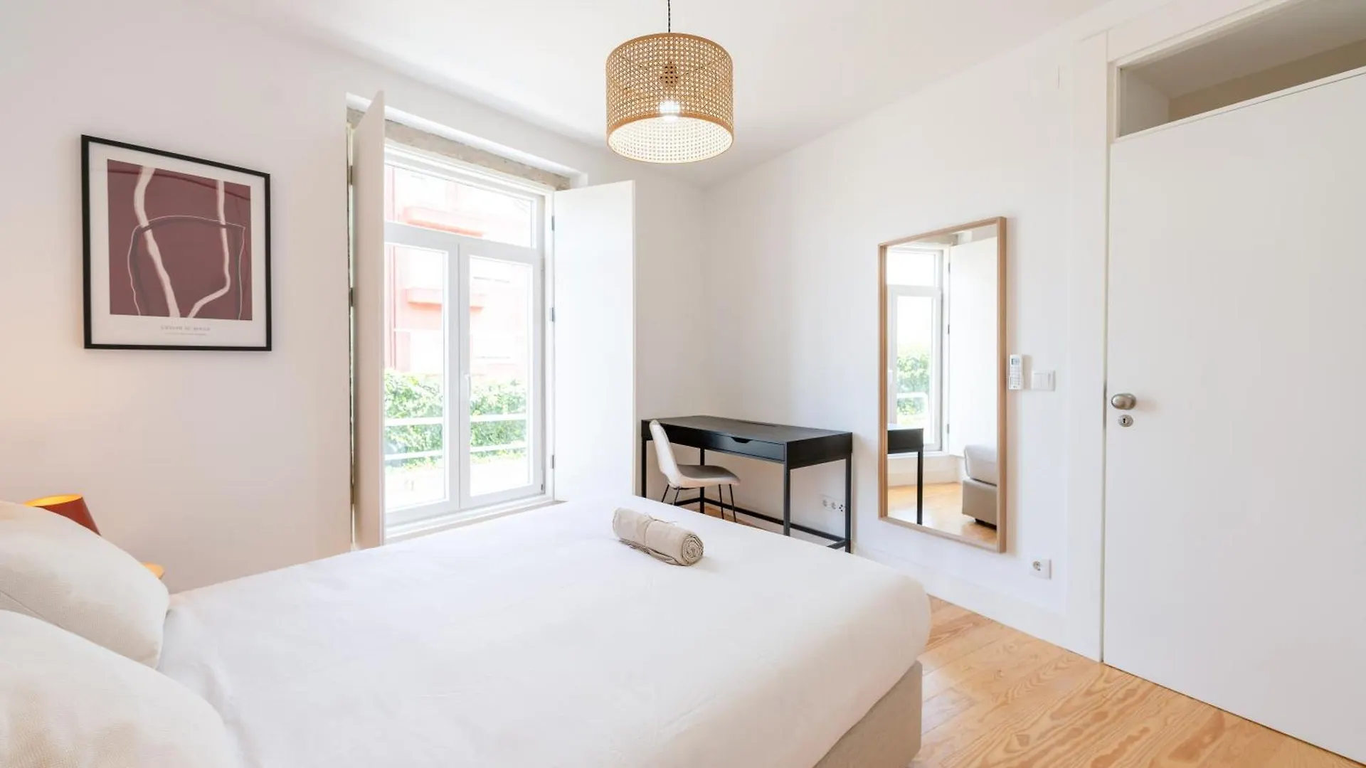 Sunny Lisbon Apartments By Soulplaces 0*,  Portugal